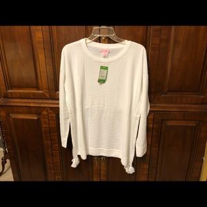 Damara size medium sweater. NWT